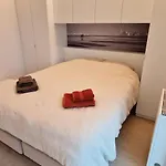 Modern Luxury 1-bedroom Close To The And The Sea T21 *