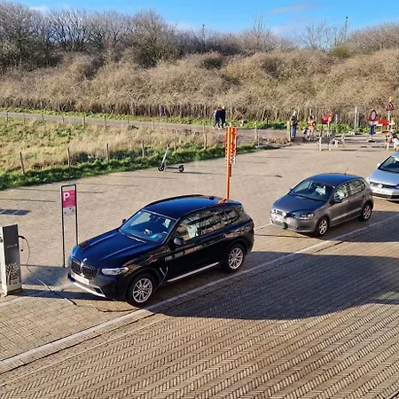 Апартаменты Modern Luxury 1-bedroom Close To The And The Sea T21 Остенде